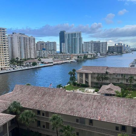 Amazing Studio Apmt 2 Full Beds Amazing View 28B Hallandale Beach Exterior photo